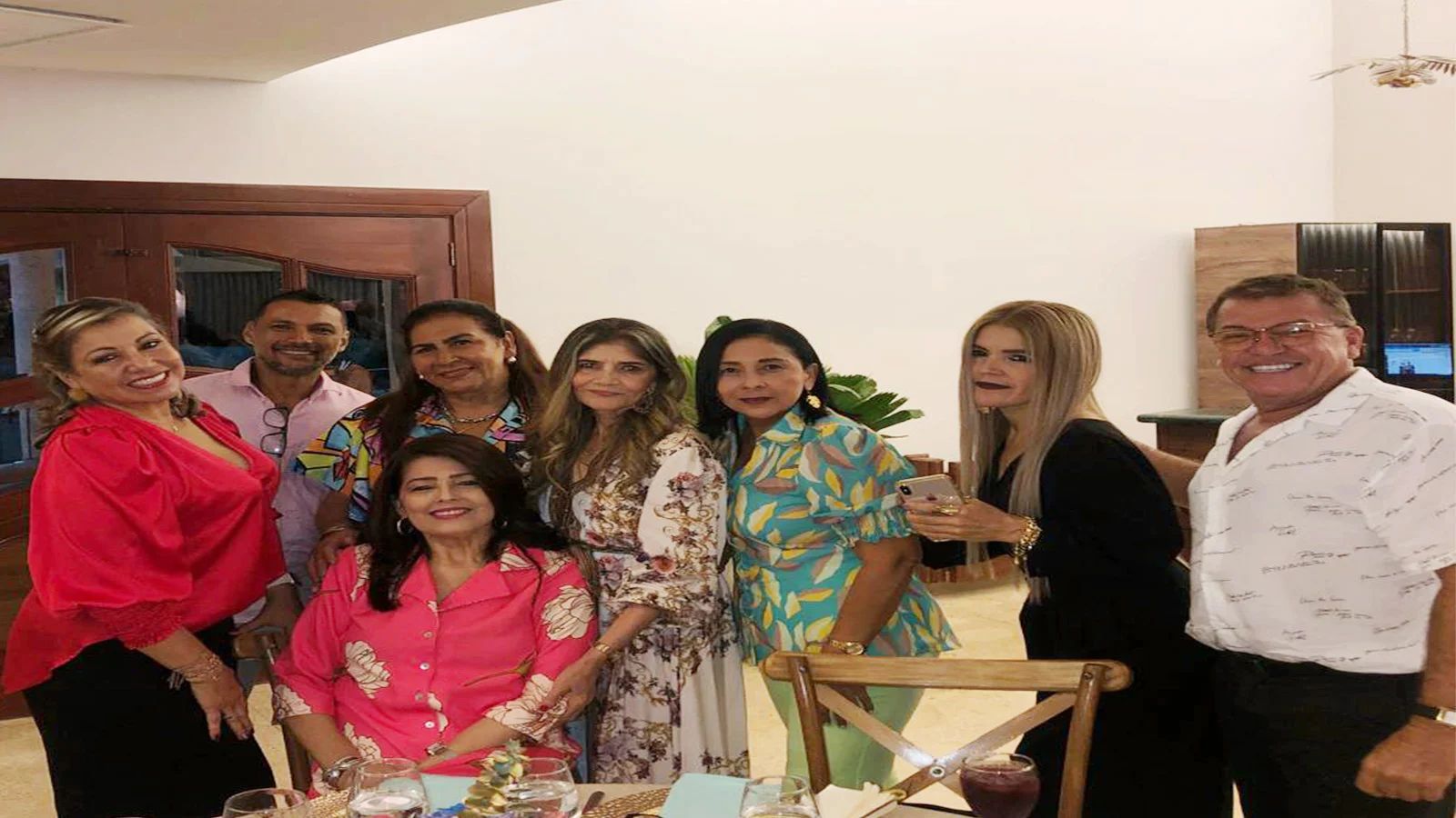 Elsa de la Ossa , Hernán Lopera , Gina González Torres, Ordalia Ochoa , Ruth Marina Verona, Ana María Solano, Nicolás Agudelo Nazaria y  Carmen Cáceres.