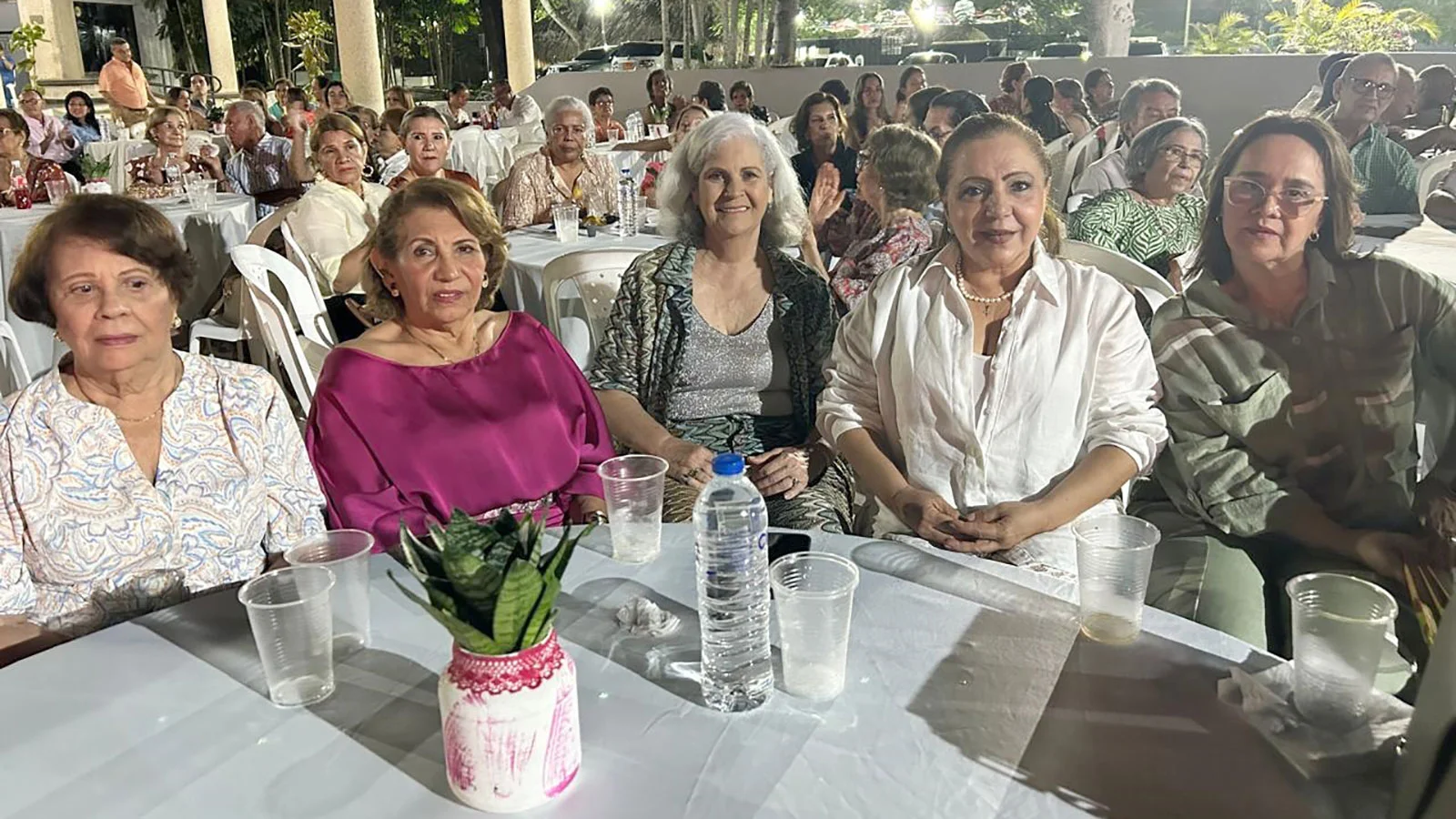 Rosario D' Luyz, Shirly Pizarro, Rosario Zucardy, Carmen Alix, Elvira Heredia.