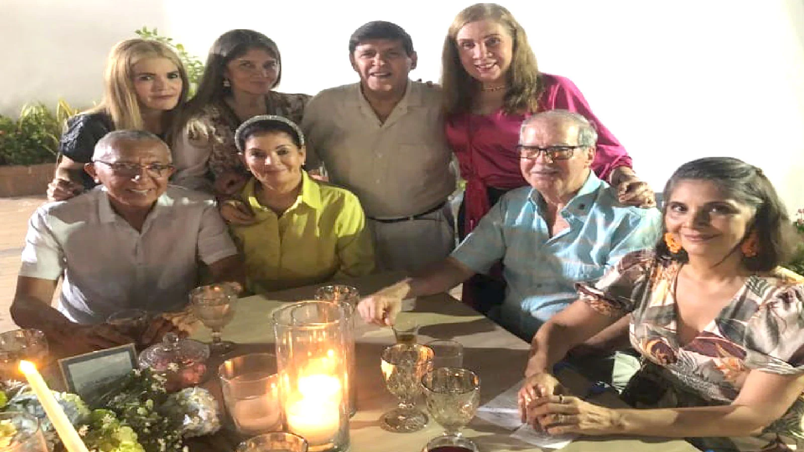 José Correa compartió una cena de cumpleaños