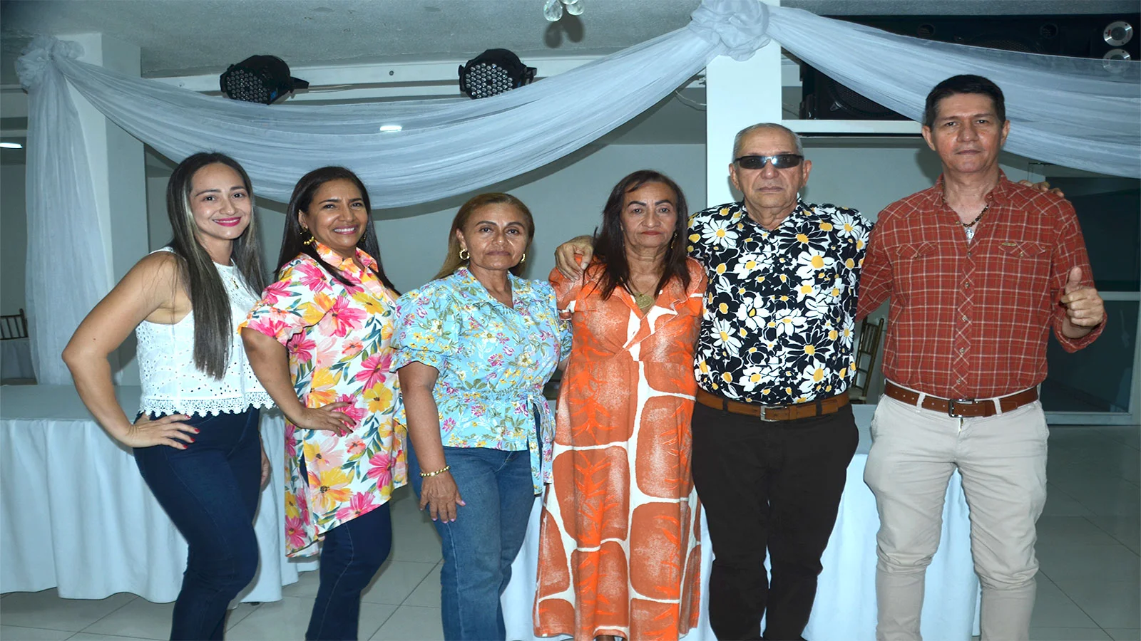 Erika del Valle, Rosa Teherán, Vianeth Peña, Teresa Gale, Gabriel Villegas y Luis Carlos Quintero.