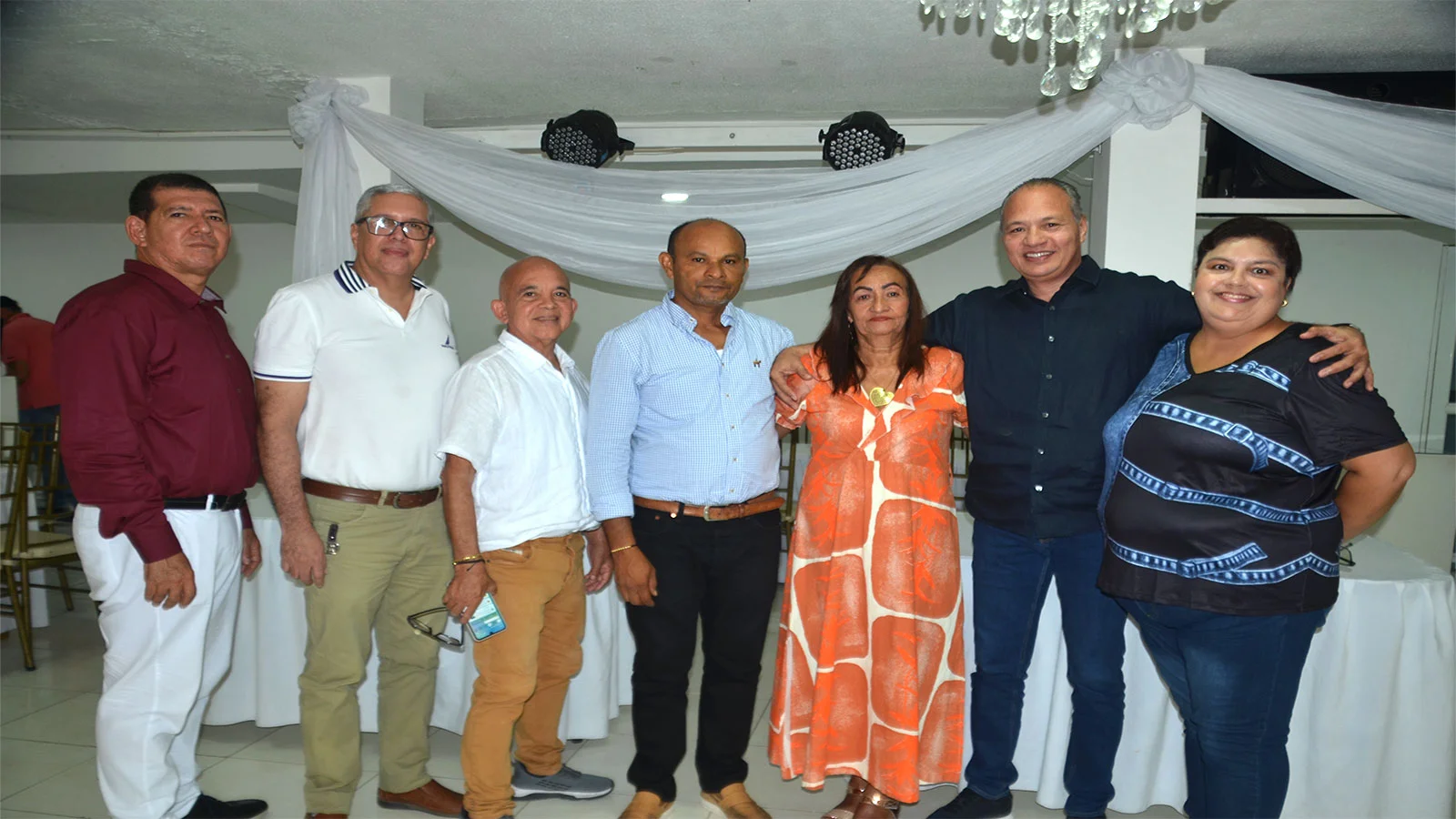 Jorge García, Dewin González, Orlando Araújo, Hernán Navarro, La homenajeada, Manuel Tatis y Claudia Martínez.